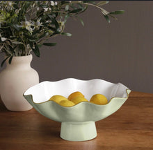 Load image into Gallery viewer, encanto carola large pedestal