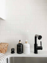 Load image into Gallery viewer, Fresh Linen Hand Soap
