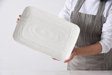 Load image into Gallery viewer, Le Blanc Medium Platter
