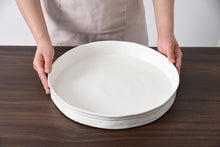 Load image into Gallery viewer, Le Blanc Round Platter
