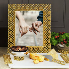 Load image into Gallery viewer, Love Knot Frame 5x7
