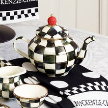 Load image into Gallery viewer, Courtly Check 4 Cup Teapot

