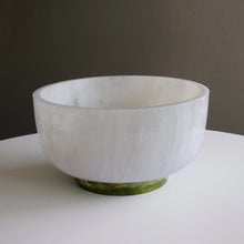 Load image into Gallery viewer, Resin Rio Large Bowl
