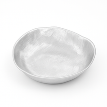 Load image into Gallery viewer, Strie Large Bowl
