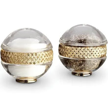 Load image into Gallery viewer, braid salt pepper shakers
