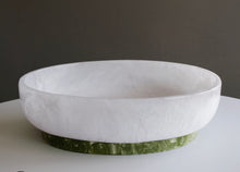 Load image into Gallery viewer, Rio Resin Oval Bowl with Base
