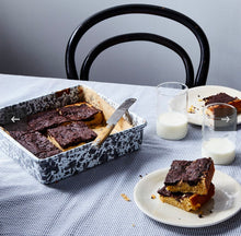 Load image into Gallery viewer, Splatter Square Brownie Pan
